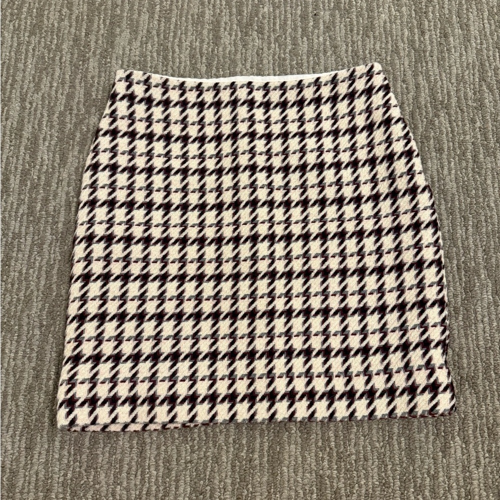 White House Black Market Houndstooth Pencil Skirt